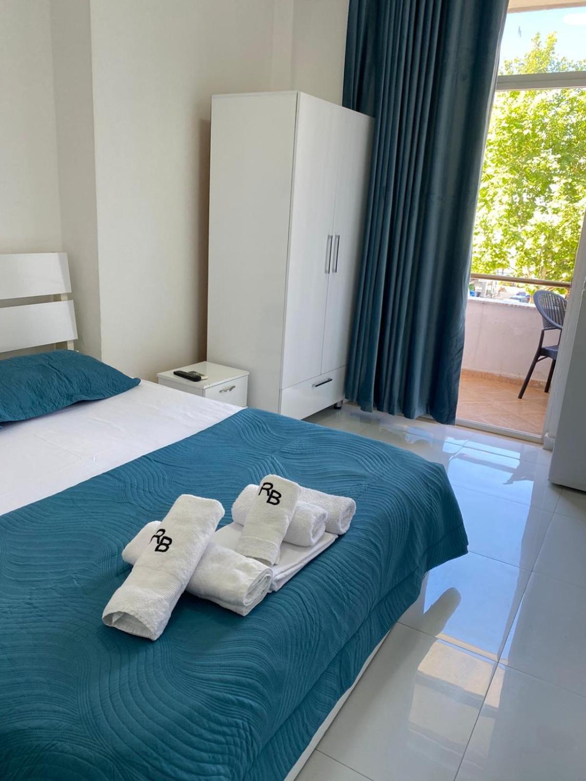 Rai Rooms Дуррес Екстер'єр фото